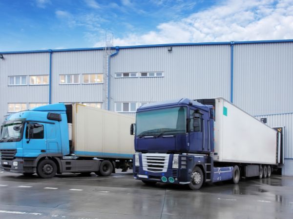 Преимущества заказа перевозки грузов транспортной компанией